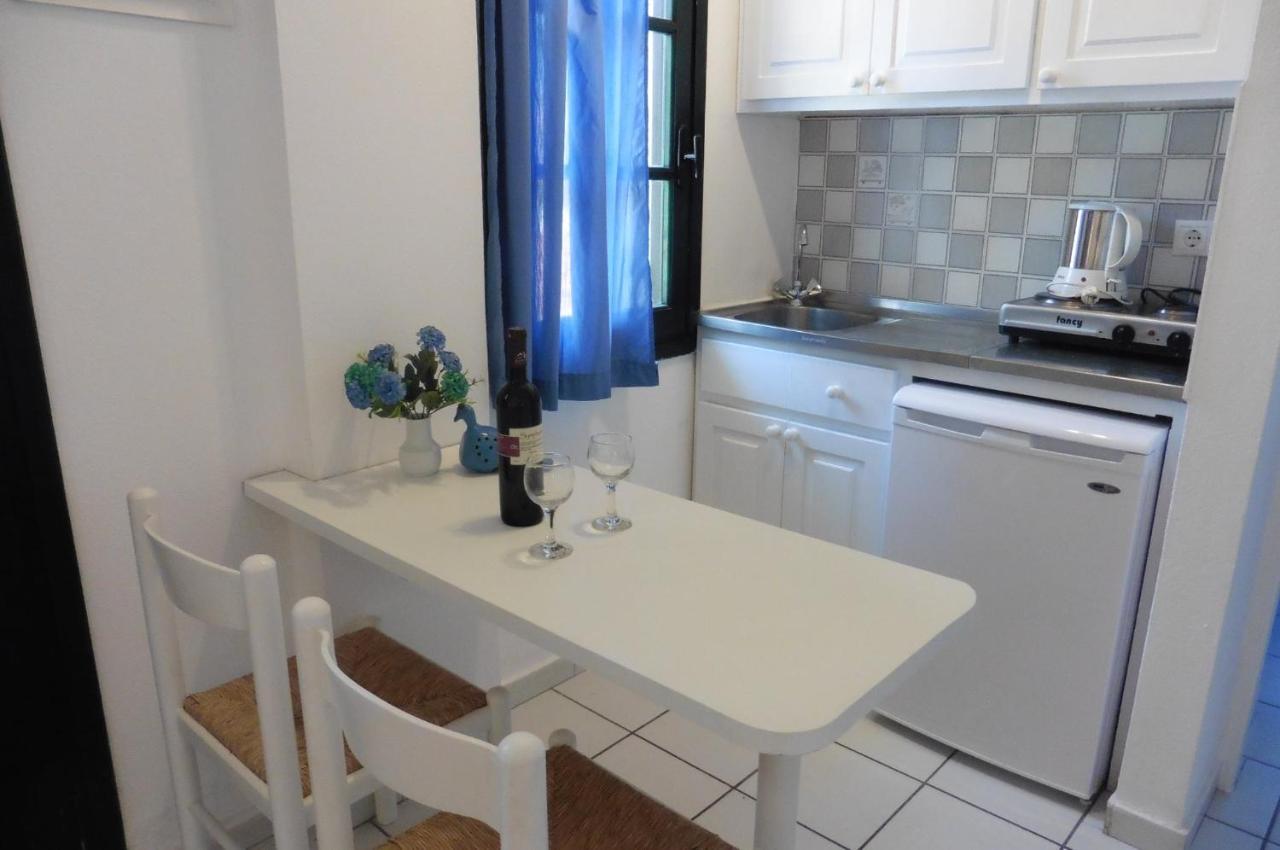 Julies Apartments Kokkini Hani Экстерьер фото